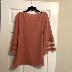 Amazon essentials butterfly sleeve flowy top